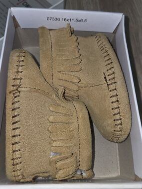 Minnetonka Tan Suede Fringe Baby Moccasins - Light Brown